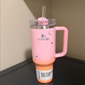 Stanley Pink and Orange Quencher Tumbler with Handle